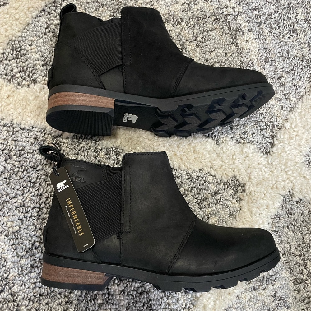 COPY - Sorel Emilie Chelsea boot Black 6.5